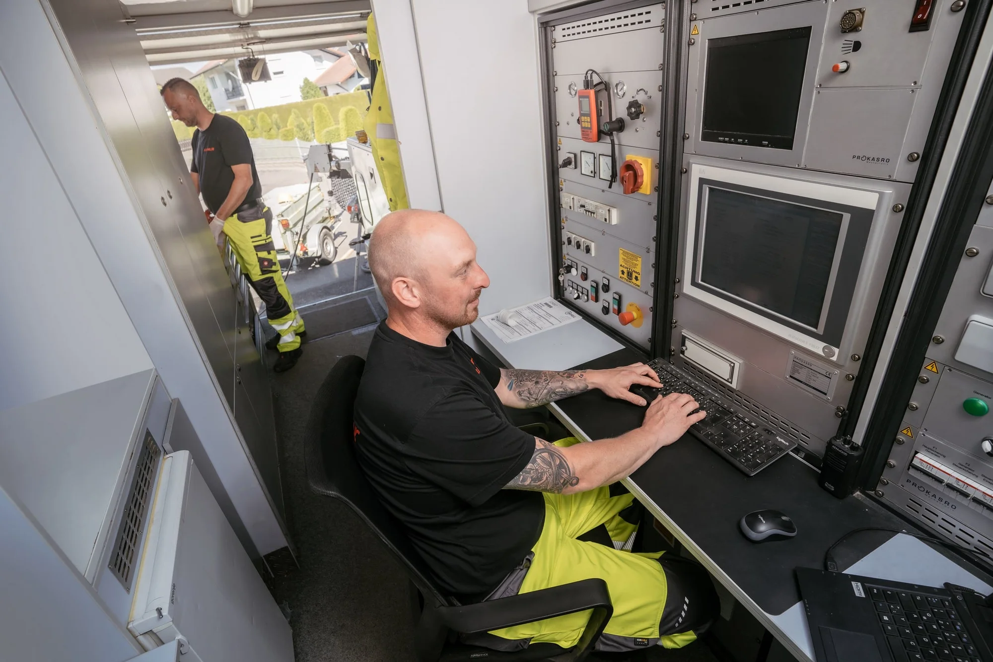 Kanalreinigung in Falkenfels mit Spülfahrzeug